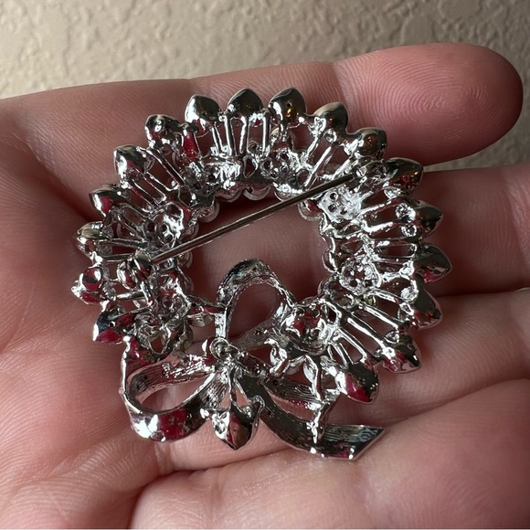 Vintage Lilac Rhinestone Sparkly Wreath Brooch Pin w Bow, Estate Jewelry, Granny - Picture 4 of 6